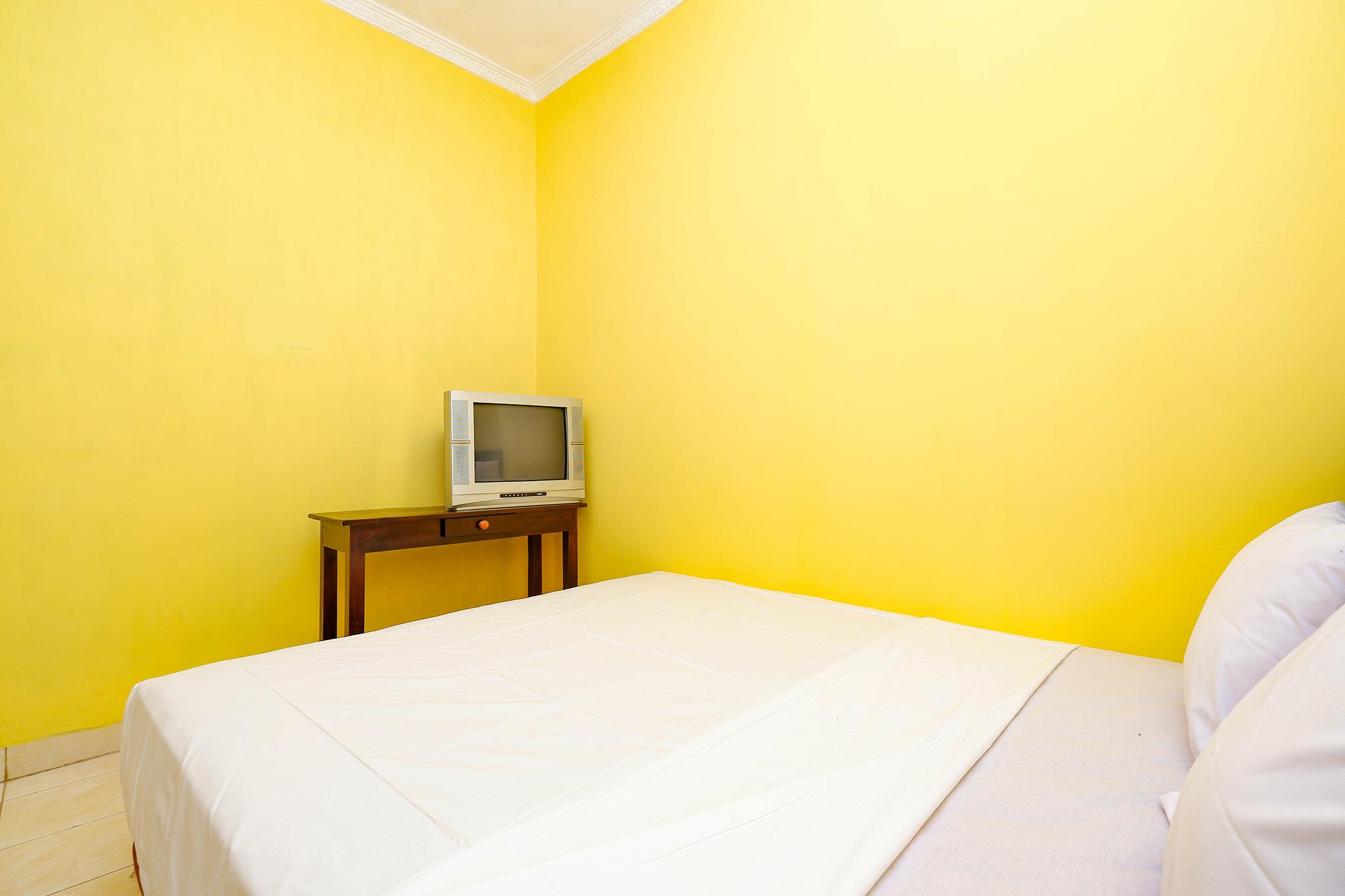 สปอต ออน 2821 กรียา กาวูลา ชาเรียะฮ์ Hotel Surakarta  ภายนอก รูปภาพ